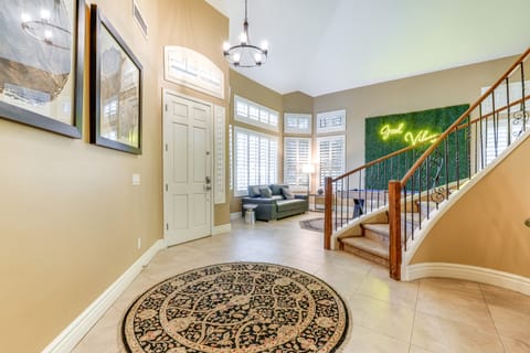 Heated Pool & Fire Pit: Family Home in Chandler House in Tempe