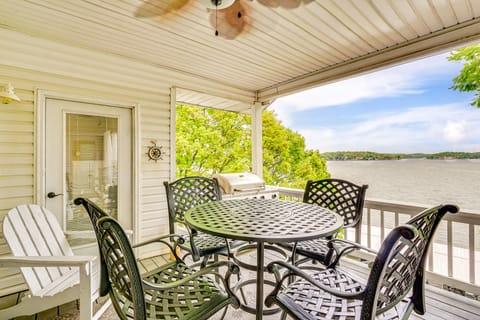 Water Sports On-Site! Lake of the Ozarks Townhome Apartment in Village Four Seasons