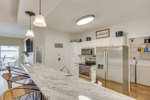 Water Sports On-Site! Lake of the Ozarks Townhome Apartment in Village Four Seasons