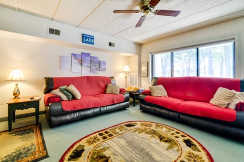 1 Mi to Big Boulder: Lakefront Unit w/ Pool Access Apartment in Big Boulder Lake