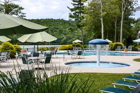 1 Mi to Big Boulder: Lakefront Unit w/ Pool Access Apartment in Big Boulder Lake