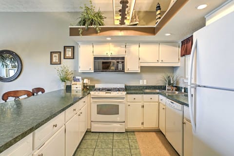 Panama City Home w/ Private Backyard Beach Access! Apartment in Long Beach