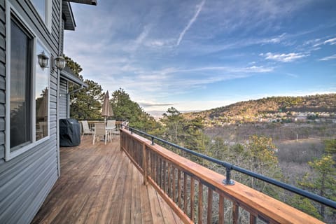 Family-Friendly Massanutten Home w/ Slope Views! House in Massanutten