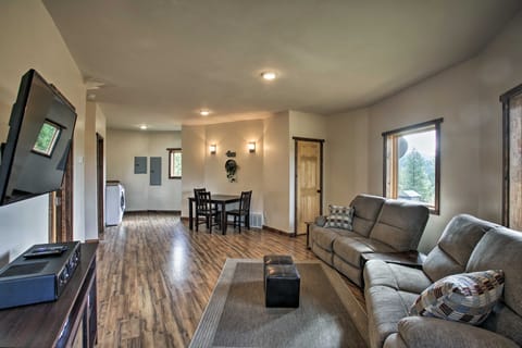 Unique 40 Acre Nature Retreat w/ Trails & Views! House in Kootenai County