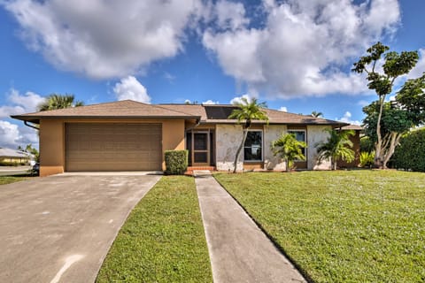 Waterfront Marco Island Home w/ Heated Pool & Dock House in Marco Island