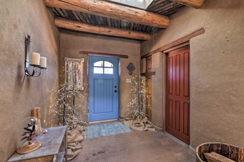 El Prado Adobe Home: Courtyard w/ Mountain Views! House in New Mexico