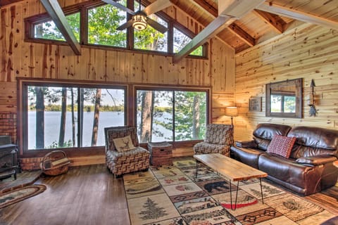 Dock, Sauna & Hot Tub! 'Loon Lake Lodge' House in Minnesota