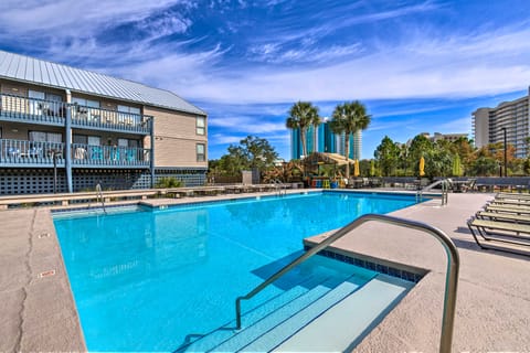 Orange Beach Resort Condo w/ Pool - Walk to Beach! Apartment in Orange Beach