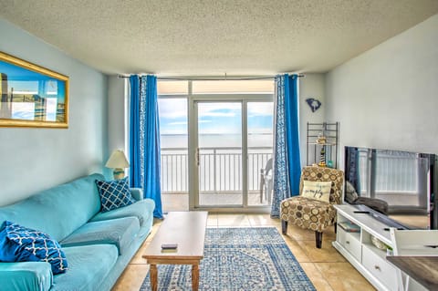 Community Perks + Beach: North Myrtle Beach Condo Apartment in Atlantic Beach