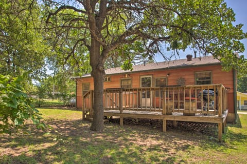 Pet-Friendly Kingston Home w/ Boat Ramp Access! House in Lake Texoma