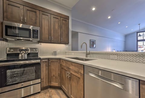 Slopeside Solitude Condo - Walk to Ski Lifts! Apartment in Wasatch County