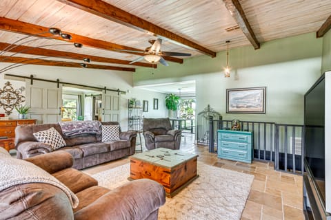 Waterfront Florida Vacation Rental w/ Boat Dock House in Alabama