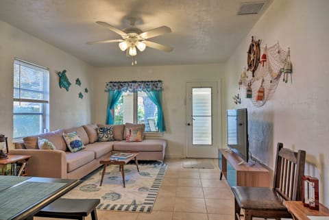 Walk to Beach: Pet-Friendly Treasure Island Home House in Treasure Island