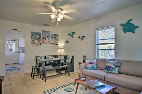 Walk to Beach: Pet-Friendly Treasure Island Home House in Treasure Island