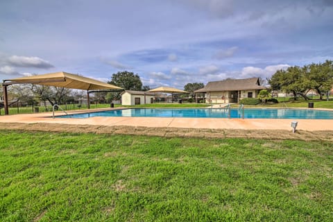 Near SeaWorld! Modern Family Home w/ Pool Access House in San Antonio