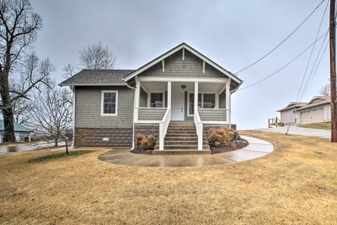 Riverfront Arkansas Retreat Near Fishing & Hiking! House in Cotter