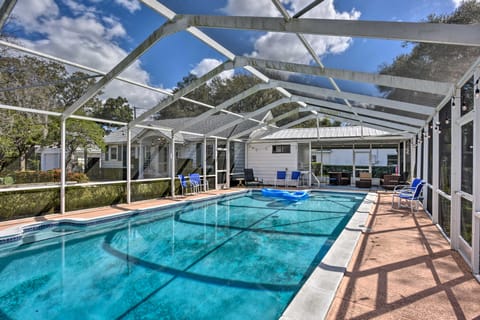 Cottage w/ Private Pool - Walk to Lake Wales! Cottage in Lake Wales