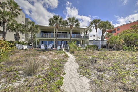 On-Site Beach Access: Walkable Gulf Coast Retreat Apartment in Indian Rocks Beach