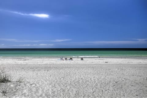 On-Site Beach Access: Walkable Gulf Coast Retreat Apartment in Indian Rocks Beach