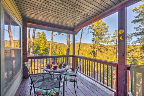 Ruidoso Cabin w/ Hot Tub & Mtn Views! House in Ruidoso