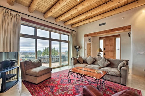 Adobe-Style Home w/ Views < 5 Mi to Santa Fe Plaza House in Tesuque