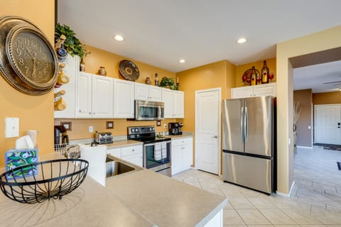 Superstition Mtn Views! Gold Canyon Gem w/ Hot Tub House in Gold Canyon