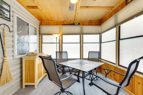 Cozy Cabin on 10 Acres, Walk to Chippewa River! House in Wisconsin