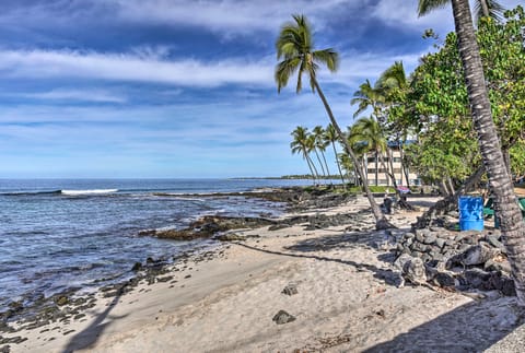 Oceanfront Kona Home w/ Beach Access & Views! House in Holualoa