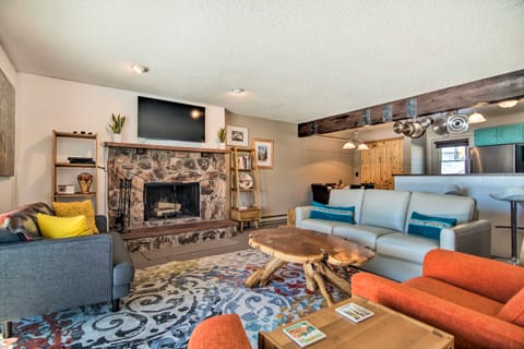 Grand Lake Condo: Best Lake View + Panoramic Deck Apartment in Grand Lake