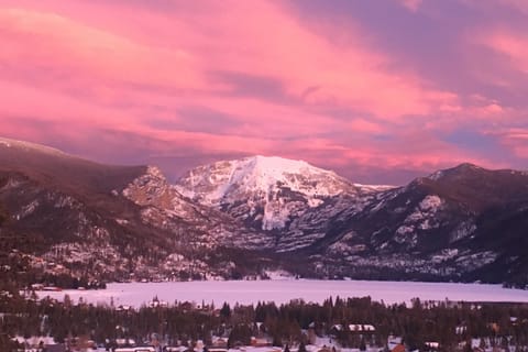 Grand Lake Condo: Best Lake View + Panoramic Deck Apartment in Grand Lake