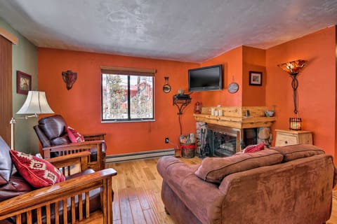 Balcony, Fire Pit & Grill: Grand Lake Retreat! House in Rocky Mountain National Park