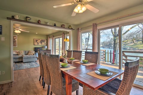 Updated Deck & Dock: Lakefront Home in Hot Springs House in Rockwell