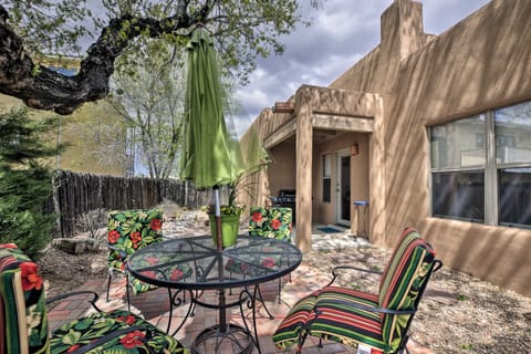 1 Mi to Santa Fe Plaza: Quiet Home w/ Patio House in Santa Fe