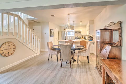 Horseshoe Bay Townhome w/ Patio & Outdoor Pool! Apartment in Horseshoe Bay