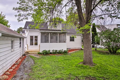 Rochester House w/ Yard - 5 Minutes to Mayo Clinic House in Rochester