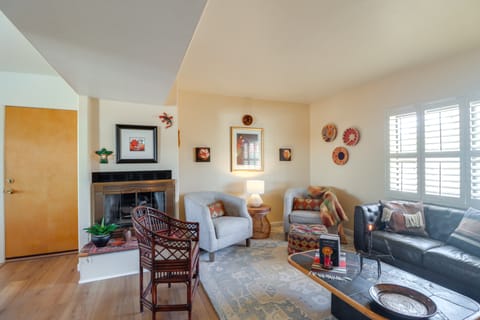 Bright Tucson Home w/ Patio By Rillito River Path! House in Catalina Foothills