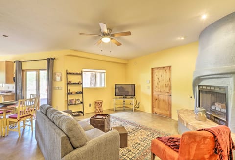 Tucson Home w/ Patio - Near Outdoor Adventure House in Tanque Verde