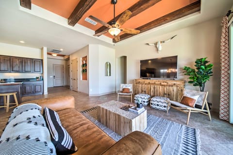 Resort-Style Pool & Spa: Upscale Goodyear Home House in Goodyear