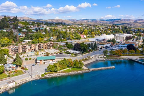 Lake Chelan Condo w/ Resort Pool & Hot Tub! Apartment in Manson