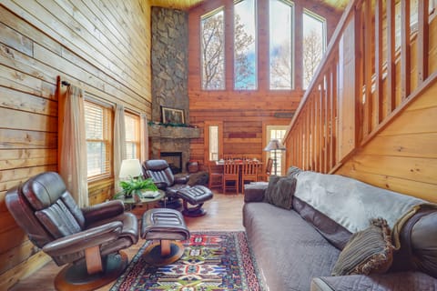 8 Mi to Appalachian Ski! Mtn-View Gem on 22 Acres House in Caldwell