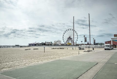 2 Mi to Ocean City Boardwalk: Gem w/ Pool + Marina Apartment in Ocean City