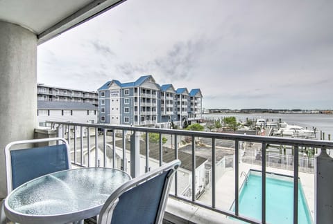2 Mi to Ocean City Boardwalk: Gem w/ Pool + Marina Apartment in Ocean City