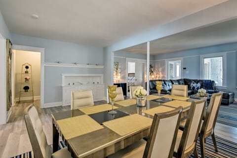 Lake Worth Home w/Shared Pool, Patio & Water Views Apartment in Lake Worth