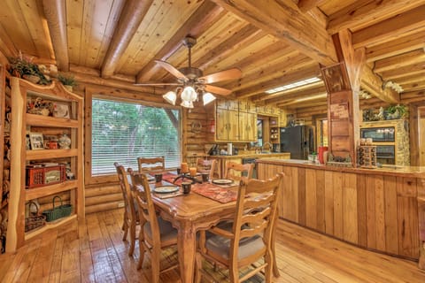 Log Cabin Sanctuary in Inverness w/ Furnished Deck House in Florida