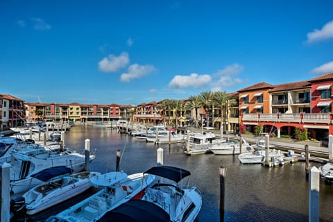 Relaxing Waterfront 2-Story Retreat w/ Pool Access Apartment in Naples