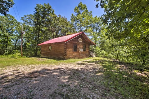 Secluded Studio 1 mi to Thorncrown Chapel House in Eureka Springs