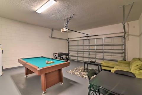 9 Mi to Disney: Family Home w/ Private Pool! House in Four Corners