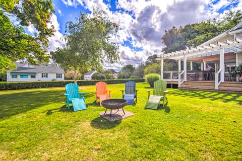 Private Waterfront Lake Erie Home w/ BBQ Patio House in Lake Erie