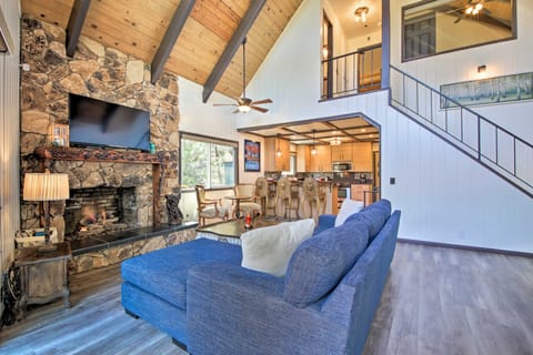 Bikes + Game Room: Lovely Lake Arrowhead Home! House in Lake Arrowhead