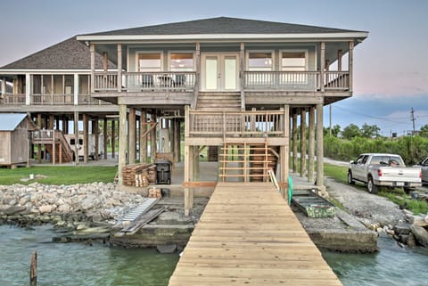 Luxe Waterfront Lake Pontchartrain Home w/ Dock! House in Ninth Ward